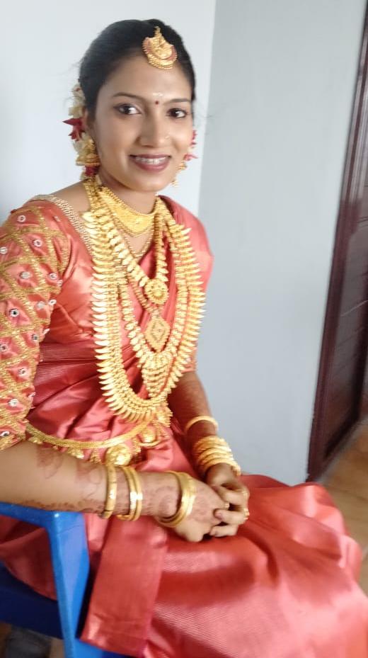 HER BEAUTY MAKEUP STUDIO ANCHAL - Anchal