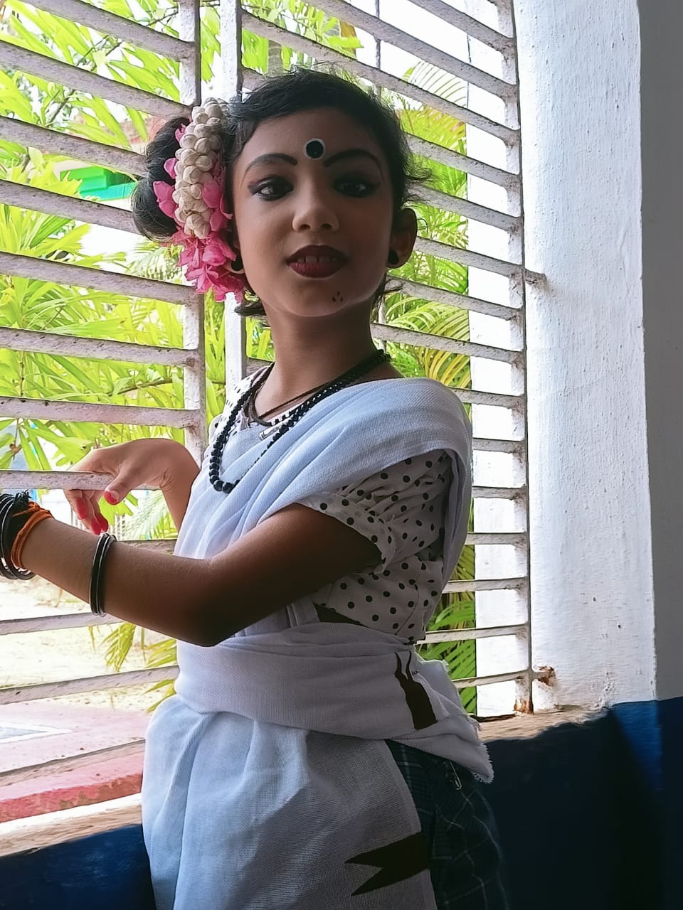 HER BEAUTY MAKEUP STUDIO ANCHAL - Anchal